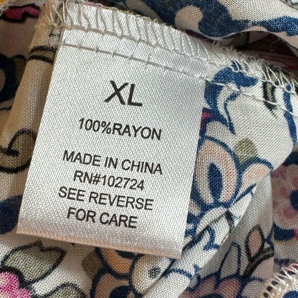 Grand and Greene Top womens Sz XL Blouse button up floral asymmetrical Boho New - Picture 10 of 13